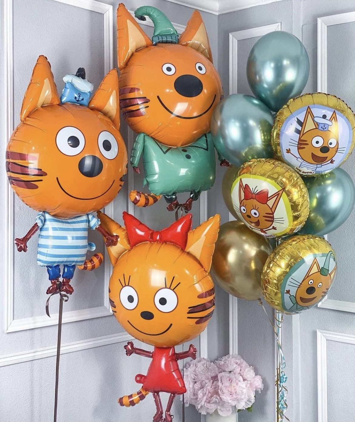 Шарики три кота